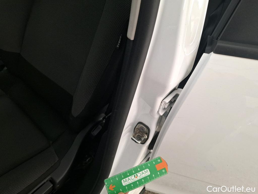  Citroen  C3  Feel Business 1.5 BlueHDI 100CV BVM6 E6d #12