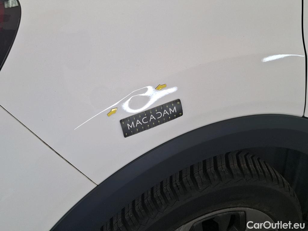  Citroen  C4  Berline Feel Pack 1.5 BlueHDI 130CV BVA8 E6d #2