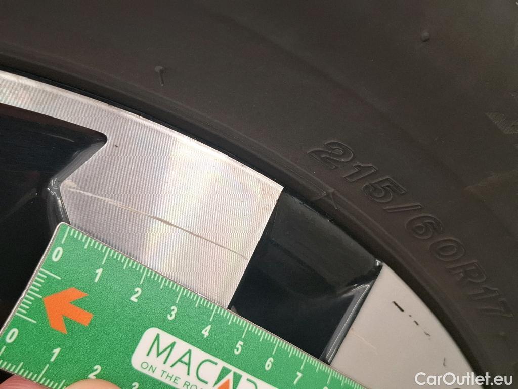  Peugeot  2008  Allure Business 1.2 PureTech 130CV BVA8 E6d #32