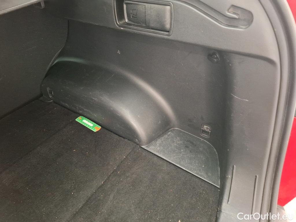  Hyundai  Tucson  Business Mild-Hybrid 2WD 1.6 CRDI 135CV BVA7 E6d #4