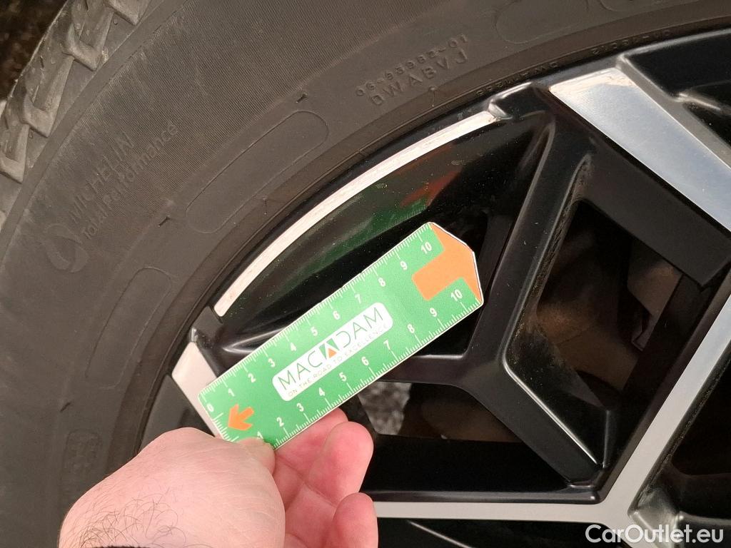  Hyundai  Tucson HYUNDAI  / 2020 / 5P / SUV 1.6 CRDI 136 DCT-7 HYBRID 48V N LINE EXE #4