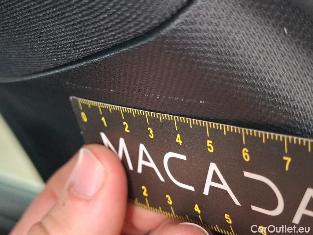  Mercedes  GLA MERCEDES-BENZ  / 2020 / 5P / SUV 2.0  200 D BUSINESS LINE DCT #13