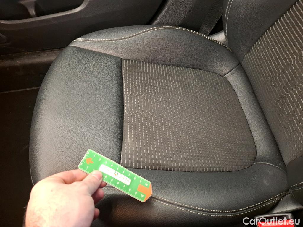  Mercedes  A-Klasse MERCEDES-BENZ Classe A Compact / 2018 / 5P / Berline A 250 e Progressive Line 8G-DCT #18