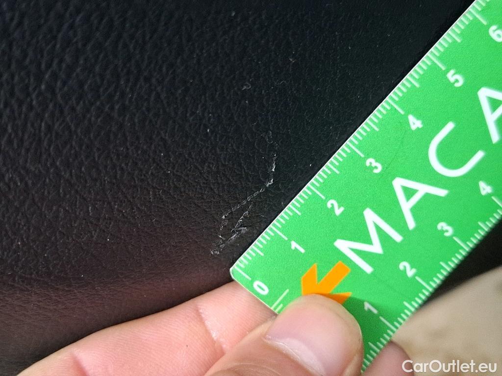  Mercedes  A-Klasse MERCEDES-BENZ Classe A Berline / 2018 / 4P / Berline A 200 d AMG Line 8G-DCT #15