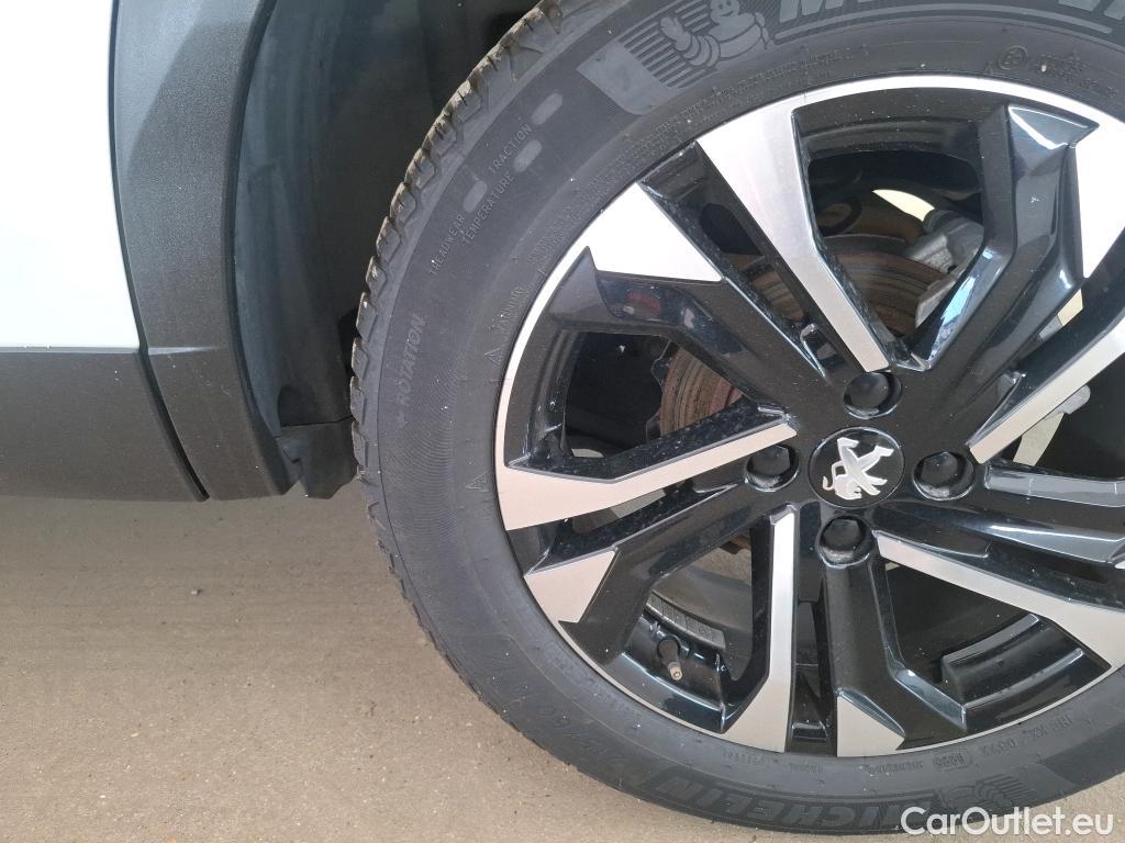 Peugeot  2008 PEUGEOT  / 2019 / 5P / Crossover 1.2 PT 130 GT Line (Ex 028N) #14