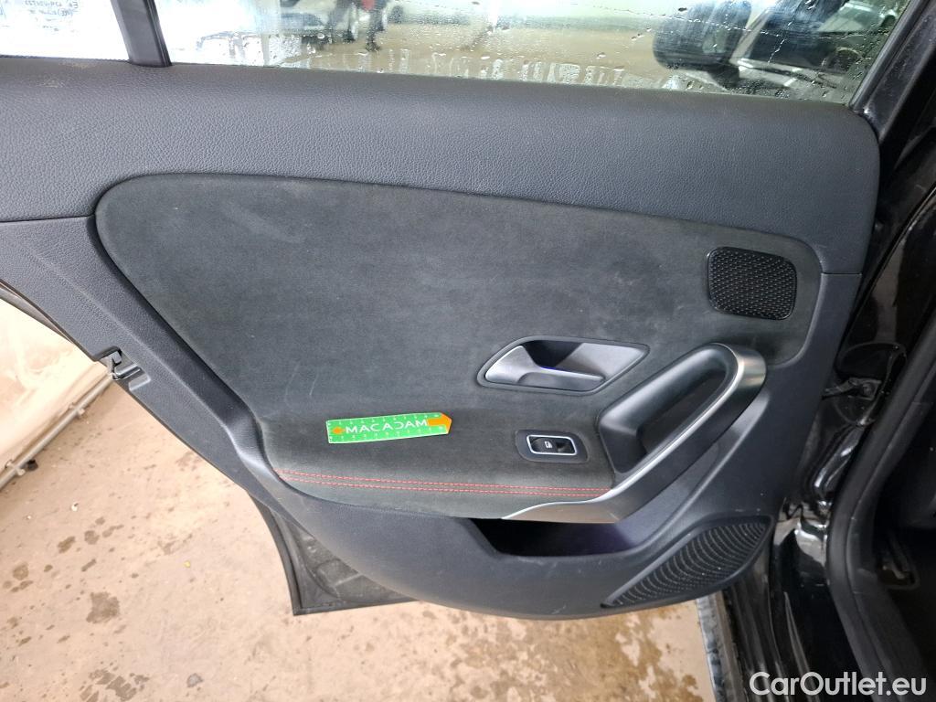  Mercedes  A-Klasse MERCEDES-BENZ Classe A Berline / 2018 / 4P / Berline A 200 d AMG Line 8G-DCT #14