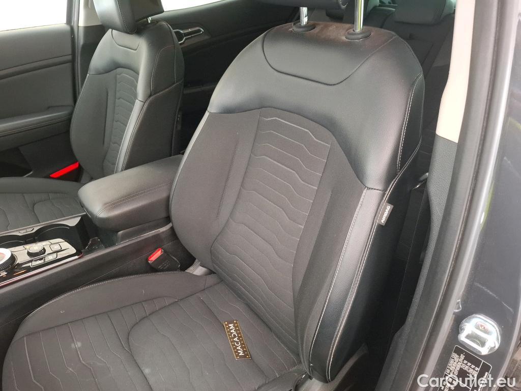  KIA  Sportage KIA  / 2021 / 5P / SUV 1.6 T-GDI 150 MHEV DCT7 DESIGN #3