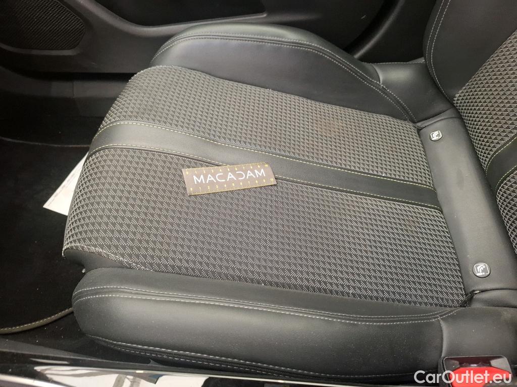  Peugeot  2008 PEUGEOT  / 2019 / 5P / Crossover 1.2 PT 130 GT Line (Ex 028N) #30