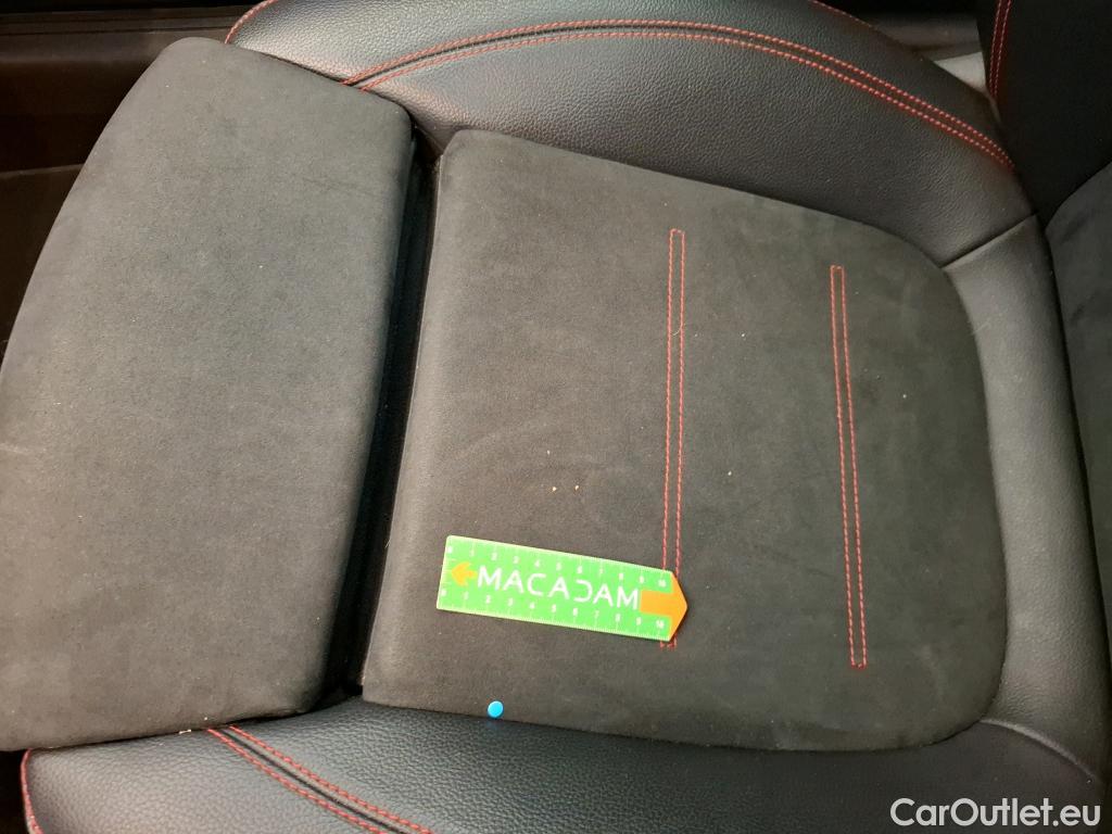  Mercedes  A-Klasse MERCEDES-BENZ Classe A Berline / 2018 / 4P / Berline A 200 d AMG Line 8G-DCT #29