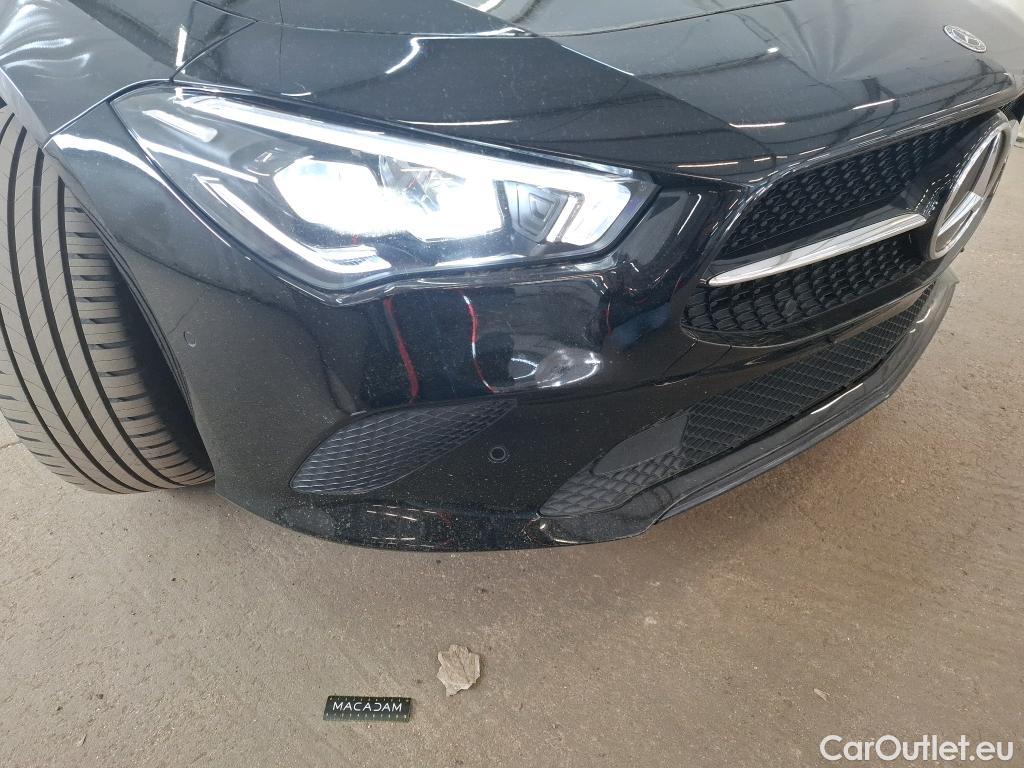  Mercedes  CLA-Klasse MERCEDES-BENZ CLA Coupe / 2019 / 4P / Coupé CLA 200 Progressive Line BA7 #1
