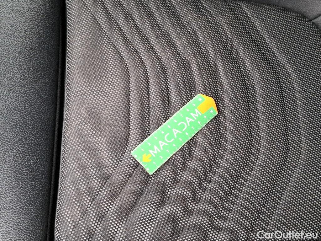  Mercedes  A-Klasse MERCEDES-BENZ Classe A Compact / 2018 / 5P / Berline A 180 d Business Line 8G-DCT #2