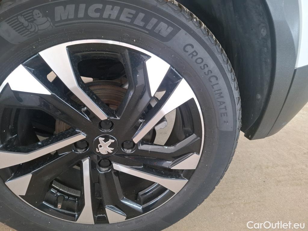  Peugeot  2008 PEUGEOT  / 2019 / 5P / Crossover 1.2 PT 130 GT Line (Ex 028N) #15