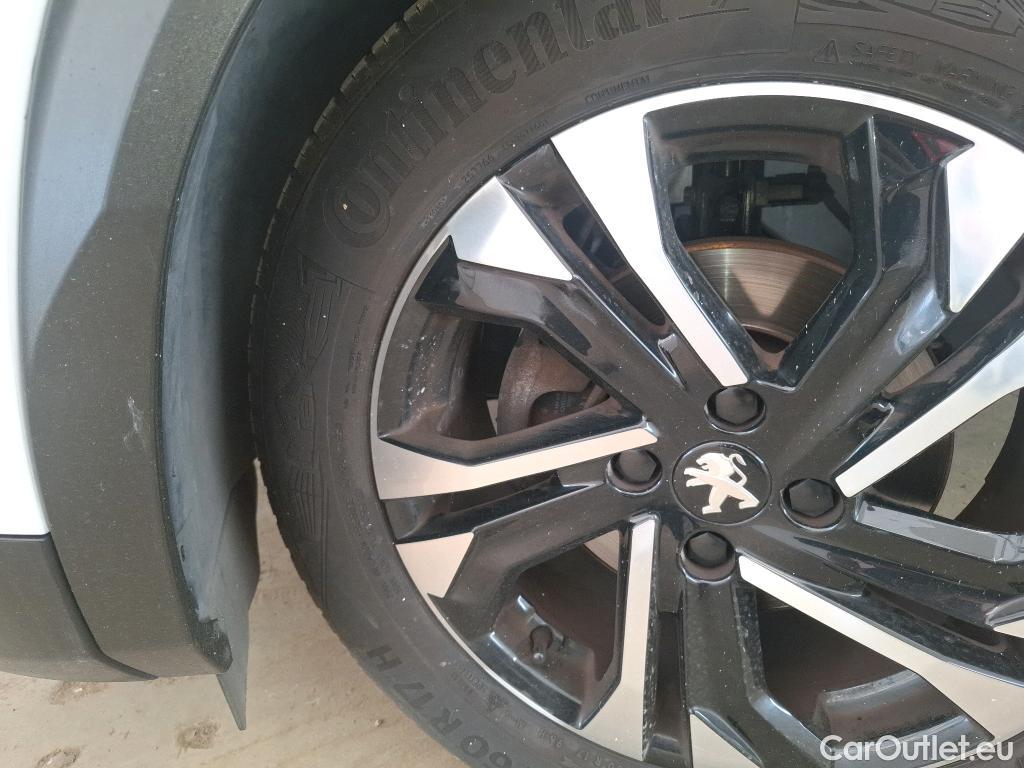  Peugeot  2008 PEUGEOT  / 2019 / 5P / Crossover 1.2 PT 130 GT Line (Ex 028N) #26