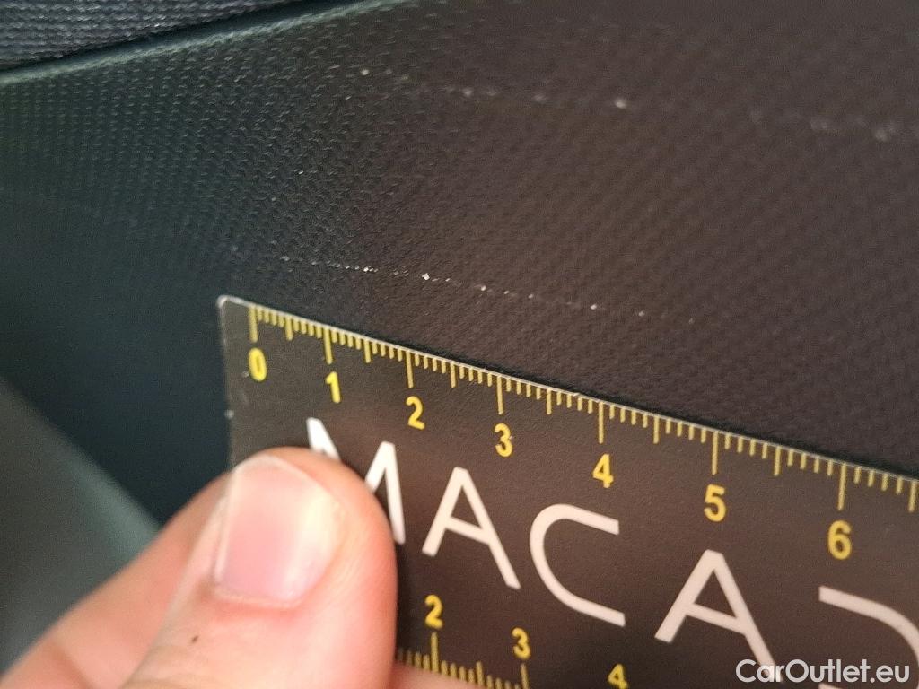  Mercedes  GLA MERCEDES-BENZ  / 2020 / 5P / SUV 2.0  200 D BUSINESS LINE DCT #12