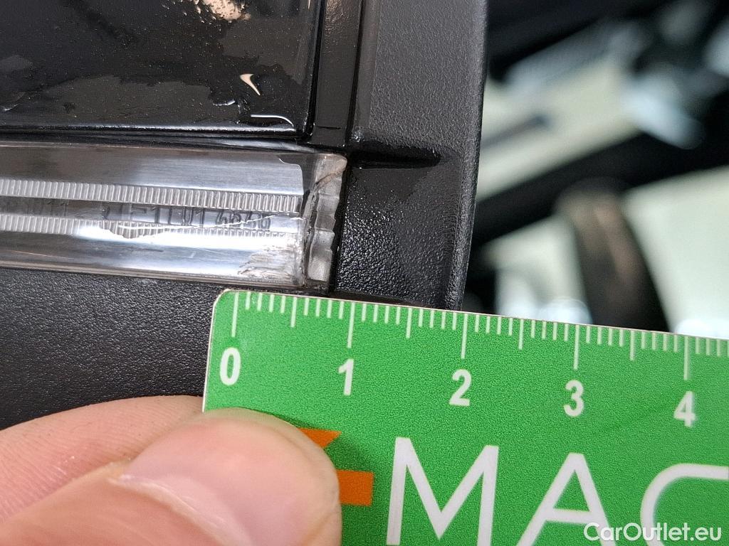  Mercedes  A-Klasse MERCEDES-BENZ Classe A Berline / 2018 / 4P / Berline A 200 d AMG Line 8G-DCT #23