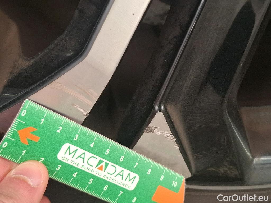  Peugeot  2008  Allure Business 1.2 PureTech 130CV BVA8 E6d #38