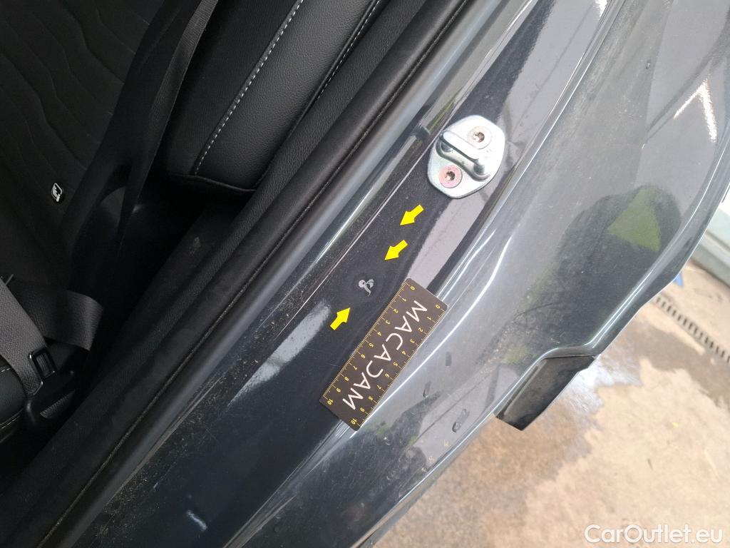  KIA  Sportage KIA  / 2021 / 5P / SUV 1.6 T-GDI 150 MHEV DCT7 DESIGN #9