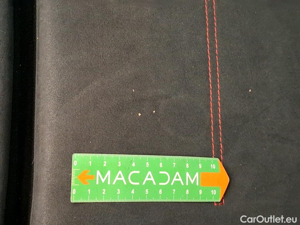  Mercedes  A-Klasse MERCEDES-BENZ Classe A Berline / 2018 / 4P / Berline A 200 d AMG Line 8G-DCT #30