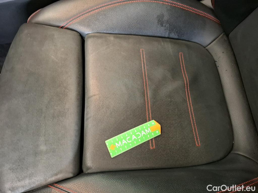  Mercedes  A-Klasse MERCEDES-BENZ Classe A Berline / 2018 / 4P / Berline A 200 d AMG Line 8G-DCT #31