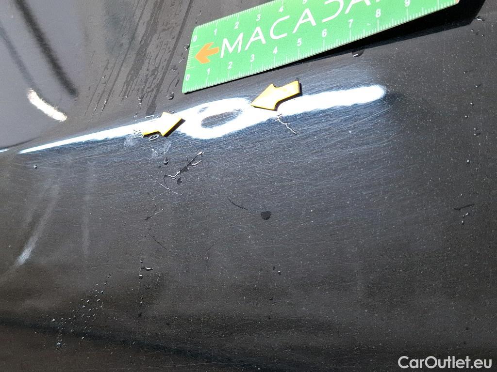  Mercedes  A-Klasse MERCEDES-BENZ Classe A Berline / 2018 / 4P / Berline A 200 d AMG Line 8G-DCT #27