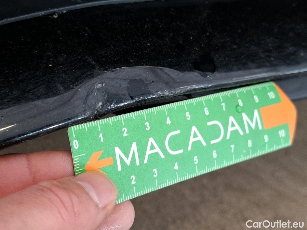  Mercedes  A-Klasse MERCEDES-BENZ Classe A Berline / 2018 / 4P / Berline A 200 d AMG Line 8G-DCT #4