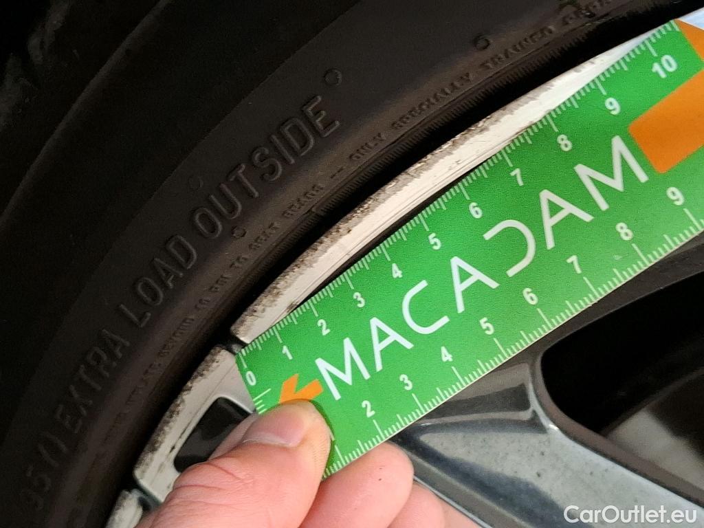  Mercedes  A-Klasse MERCEDES-BENZ Classe A Berline / 2018 / 4P / Berline A 200 d AMG Line 8G-DCT #13