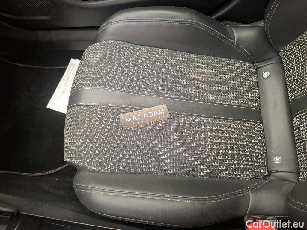  Peugeot  2008 PEUGEOT  / 2019 / 5P / Crossover 1.2 PT 130 GT Line (Ex 028N) #28