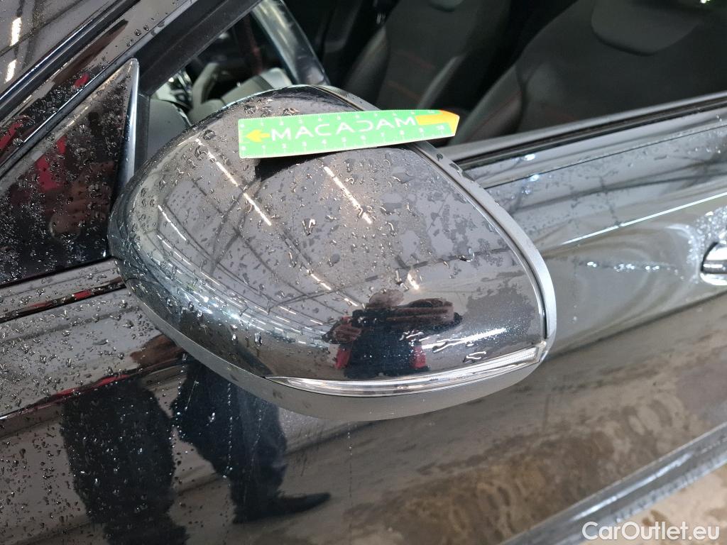  Mercedes  A-Klasse MERCEDES-BENZ Classe A Berline / 2018 / 4P / Berline A 200 d AMG Line 8G-DCT #22