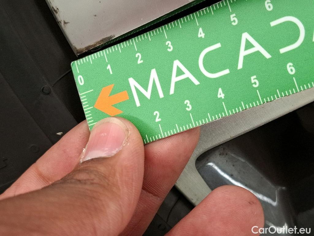  Peugeot  3008  Allure Pack 1.5 HDi 130CV BVA8 E6d #24