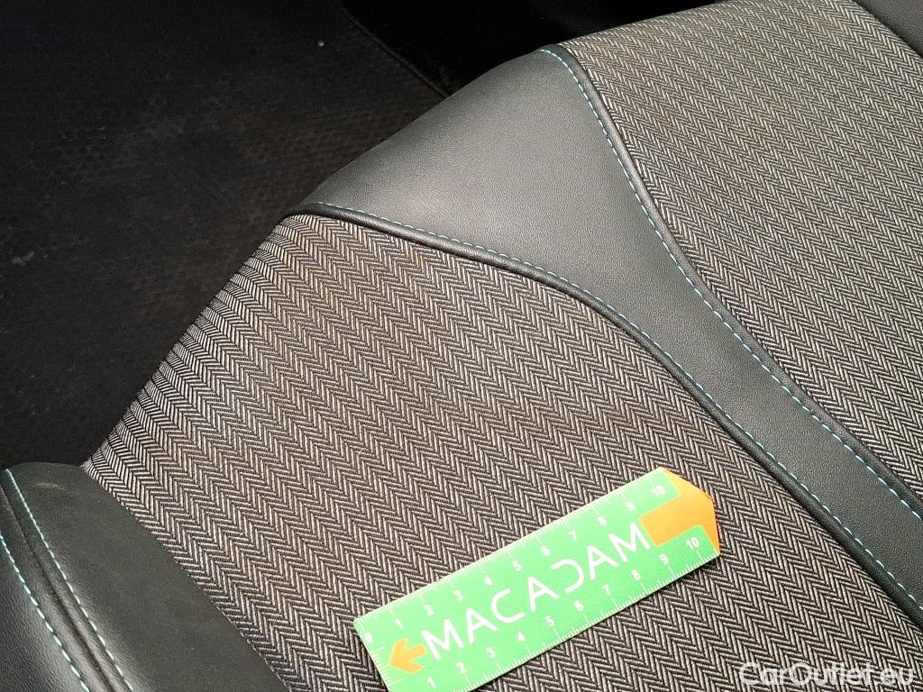  Peugeot  3008  Allure Pack 1.5 HDi 130CV BVA8 E6d #42