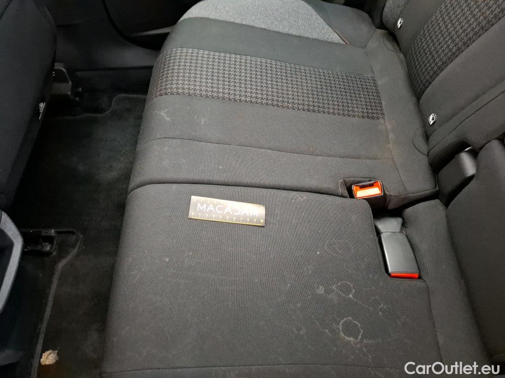  Peugeot  3008  Active Business 1.5 HDi 130CV BVA8 E6d #40