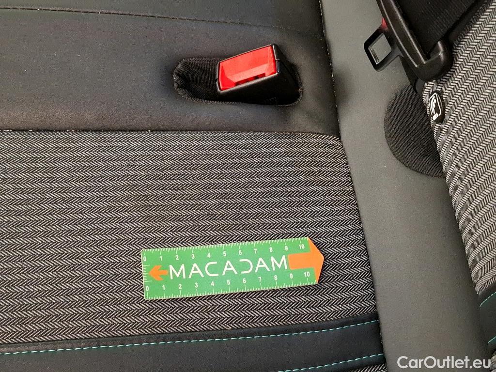  Peugeot  3008  Allure Pack 1.5 HDi 130CV BVA8 E6d #45