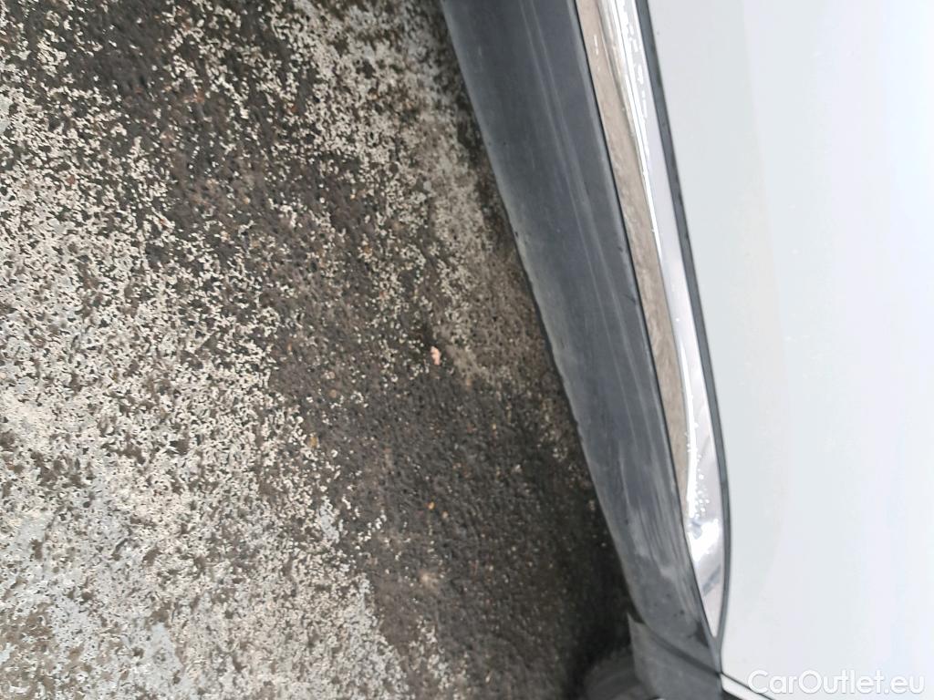  Peugeot  3008  Allure Pack 1.5 HDi 130CV BVM6 E6d #15