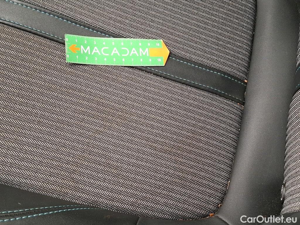  Peugeot  3008  Allure Pack 1.5 HDi 130CV BVA8 E6d #43