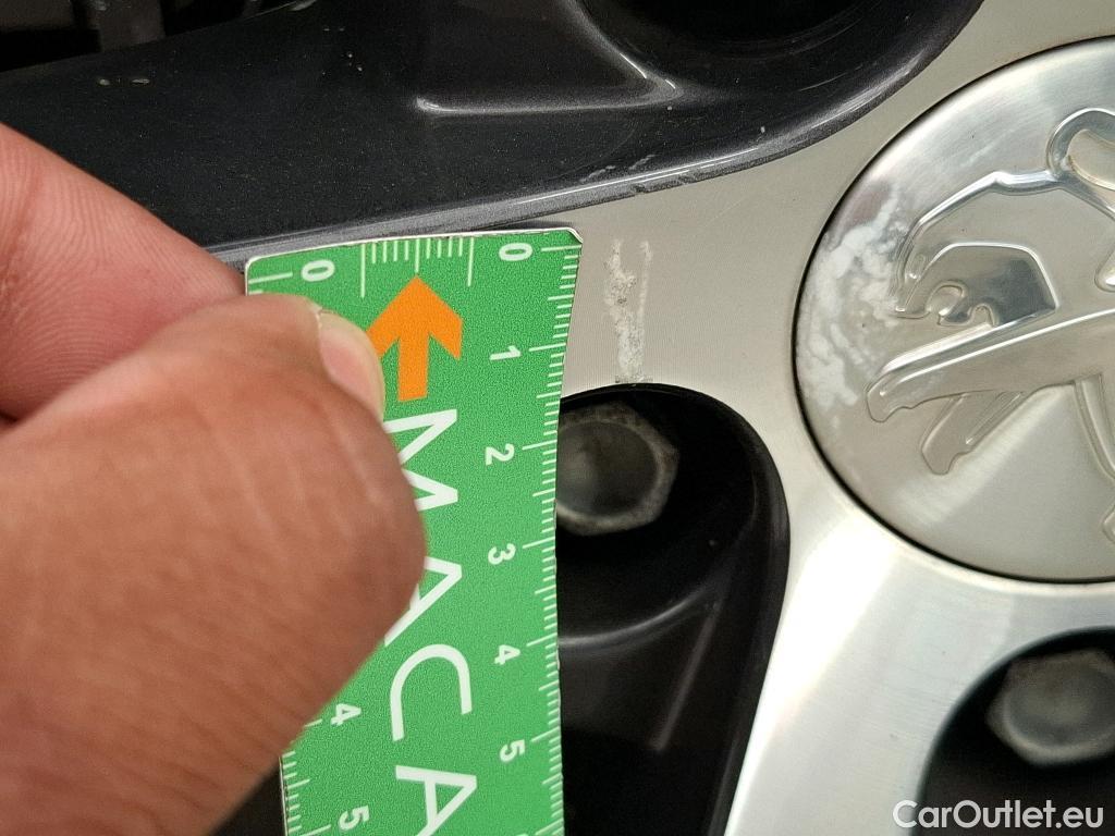  Peugeot  3008  Allure Pack 1.5 HDi 130CV BVA8 E6d #50