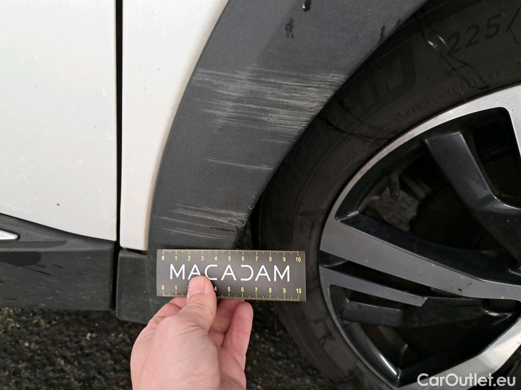  Peugeot  3008  Allure Pack 1.5 HDi 130CV BVM6 E6d #40