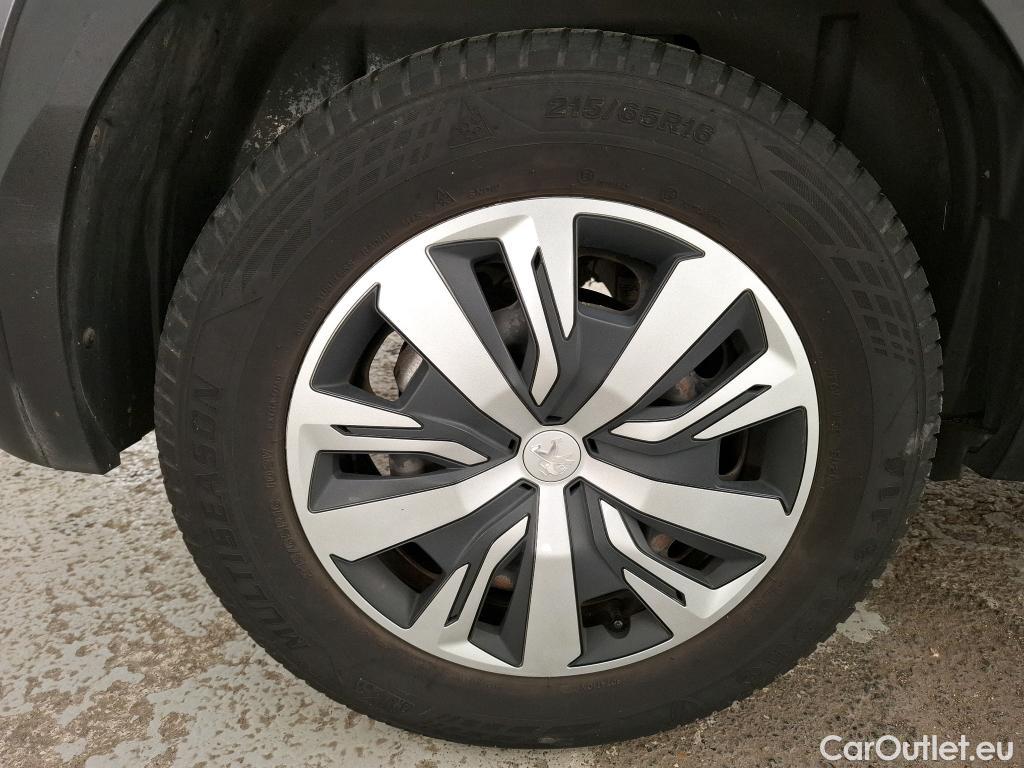  Peugeot  2008  Active Business 1.5 HDi 100CV BVM6 E6d #32