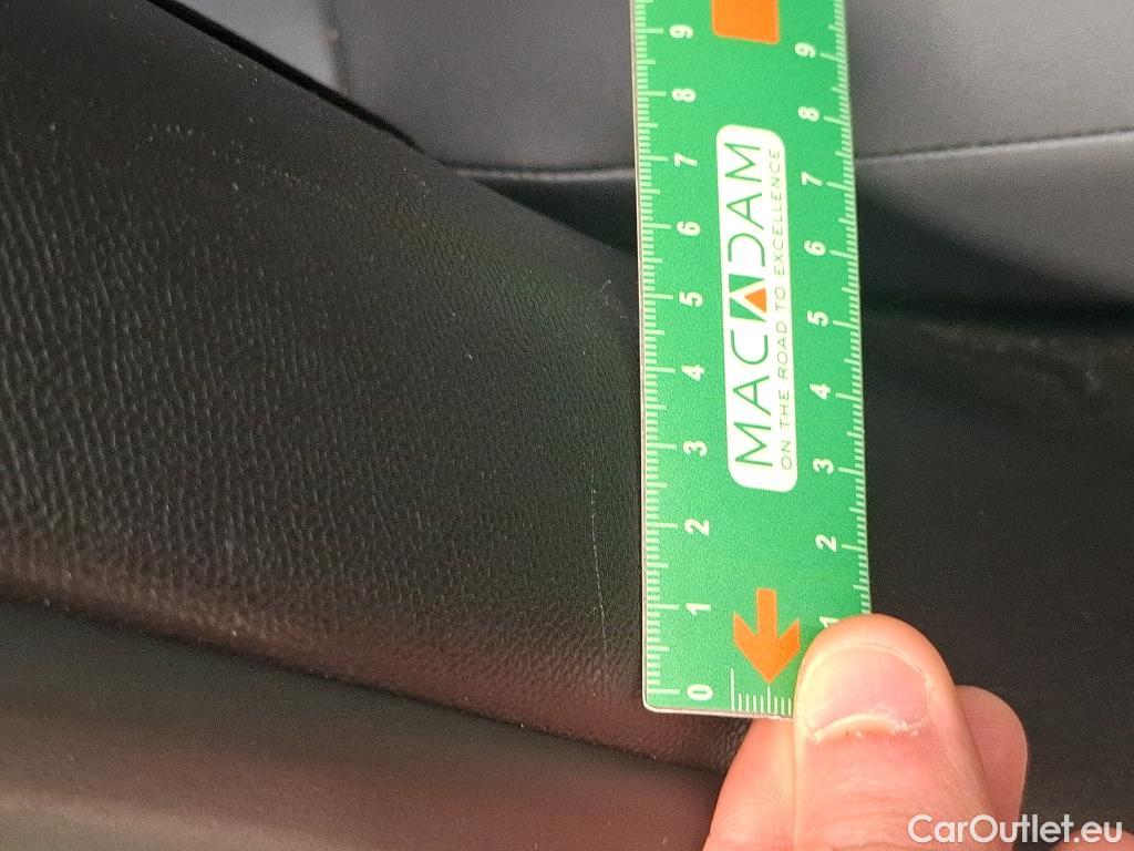  Peugeot  2008  Allure Business 1.2 PureTech 130CV BVA8 E6d #50