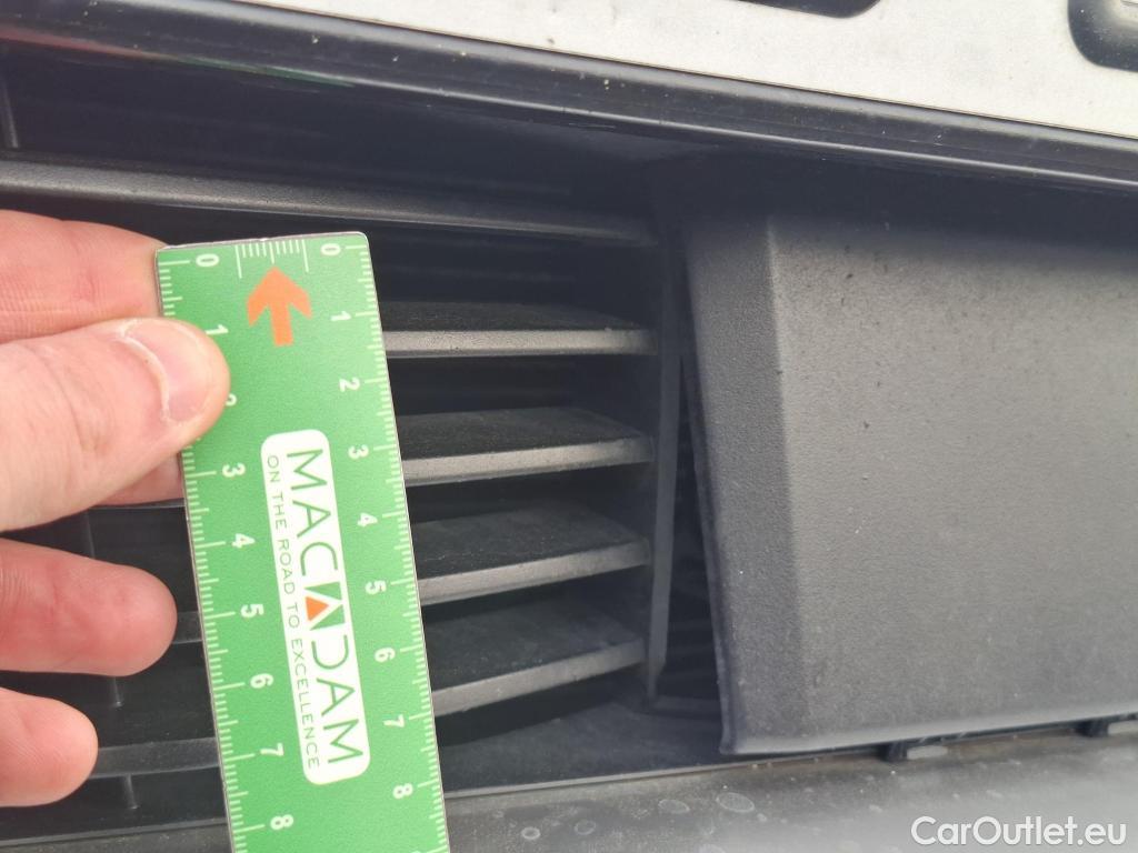  Peugeot  3008  II Active Pack 1.5 HDi 130CV BVA8 E6d #21