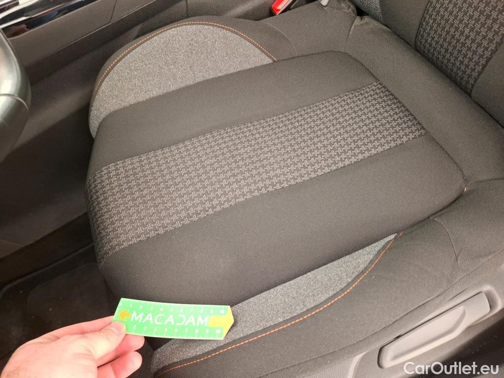  Peugeot  3008  Active Pack 1.5 HDi 130CV BVA8 E6d #14