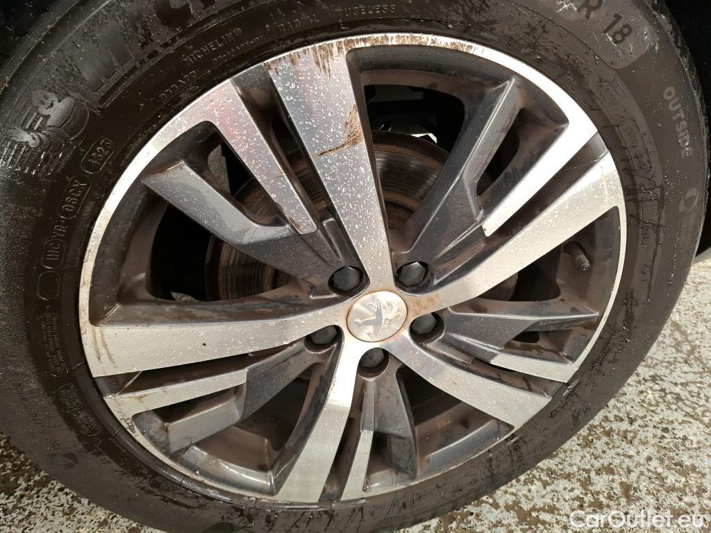  Peugeot  5008  Allure Pack 1.5 HDi 130CV BVM6 7 Sieges E6d #17