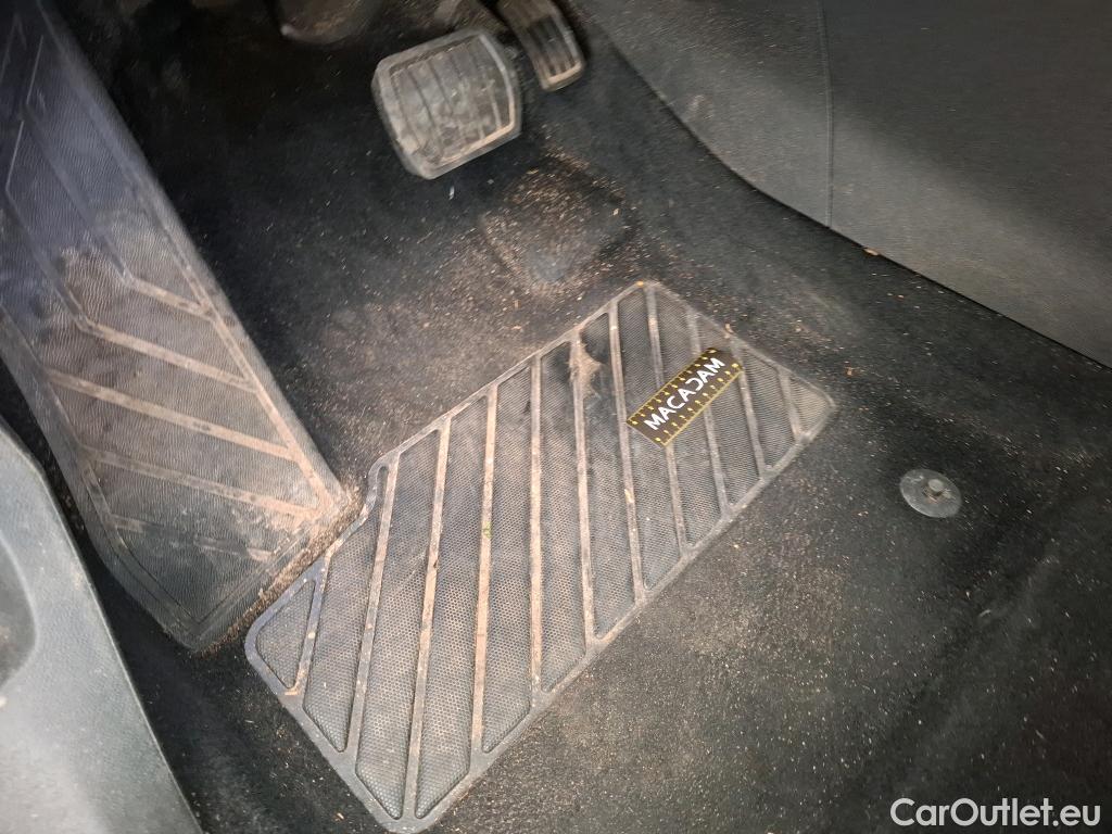  Peugeot  5008  Allure Pack 1.5 HDi 130CV BVA8 7 Sieges E6d #13