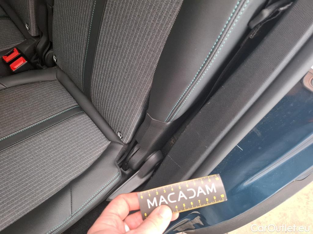  Peugeot  5008  Allure Pack 1.5 HDi 130CV BVA8 7 Sieges E6d #16