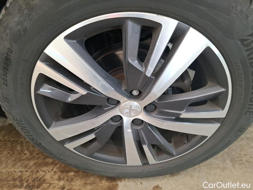  Peugeot  5008  Allure Pack 1.5 HDi 130CV BVA8 7 Sieges E6d #9