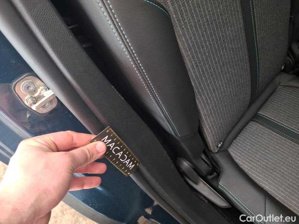  Peugeot  5008  Allure Pack 1.5 HDi 130CV BVA8 7 Sieges E6d #21