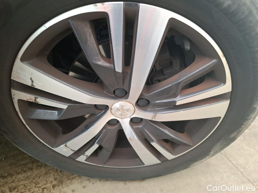  Peugeot  5008  Allure Pack 1.5 HDi 130CV BVA8 7 Sieges E6d #41