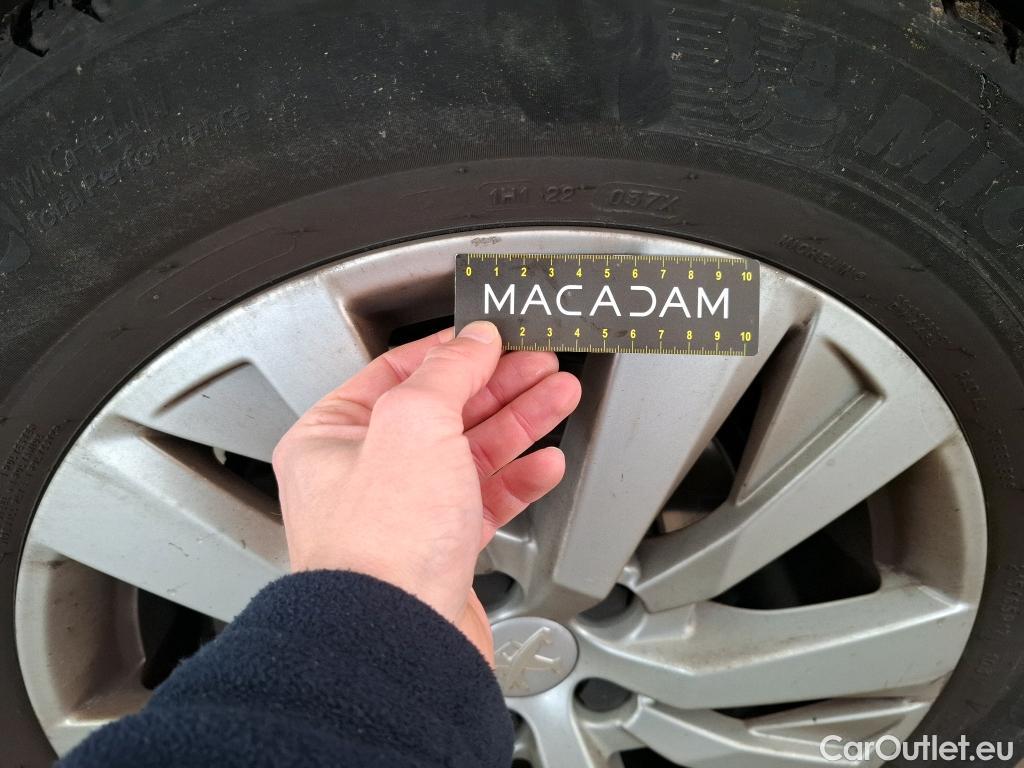  Peugeot  5008  Active Business 1.5 HDi 130CV BVA8 7 Sieges E6d #37