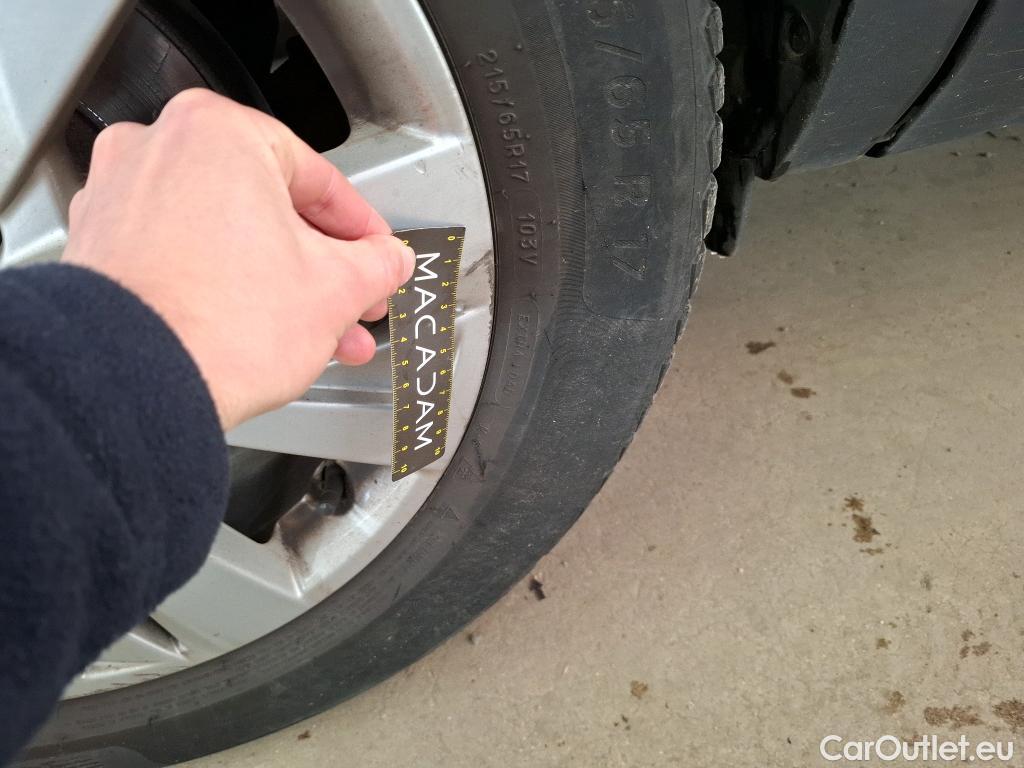  Peugeot  5008  Active Business 1.5 HDi 130CV BVA8 7 Sieges E6d #38