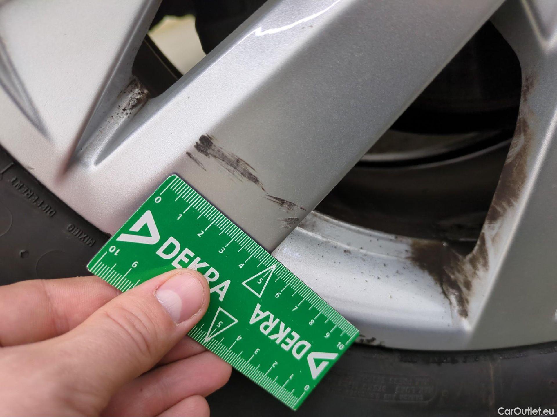  Peugeot  5008  Active Business 1.5 HDi 130CV BVA8 E6dT #75