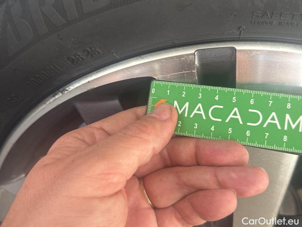  Peugeot  5008  Allure 1.5 HDi 130CV BVA8 7 Sieges E6d #38